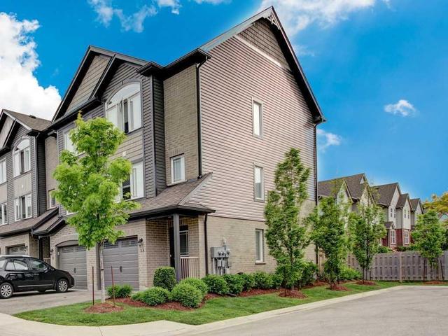 13 - 12 Poplar Dr, Townhouse with 3 bedrooms, 2 bathrooms and 1 parking in Cambridge ON | Image 1