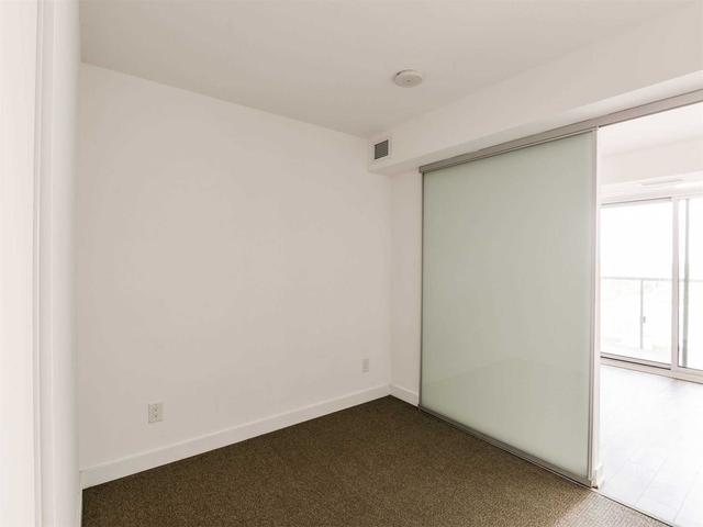 1201 - 160 Flemington Rd, Condo with 2 bedrooms, 1 bathrooms and 1 parking in Toronto ON | Image 9