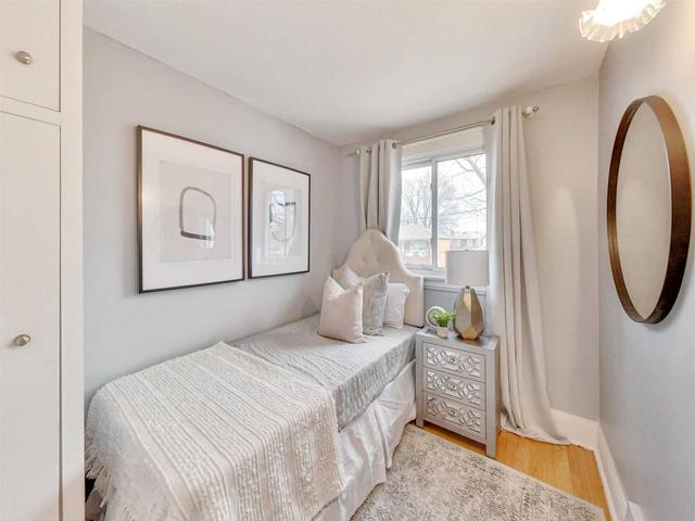 18 Mahoney Ave, House detached with 3 bedrooms, 2 bathrooms and 3 parking in Toronto ON | Image 10