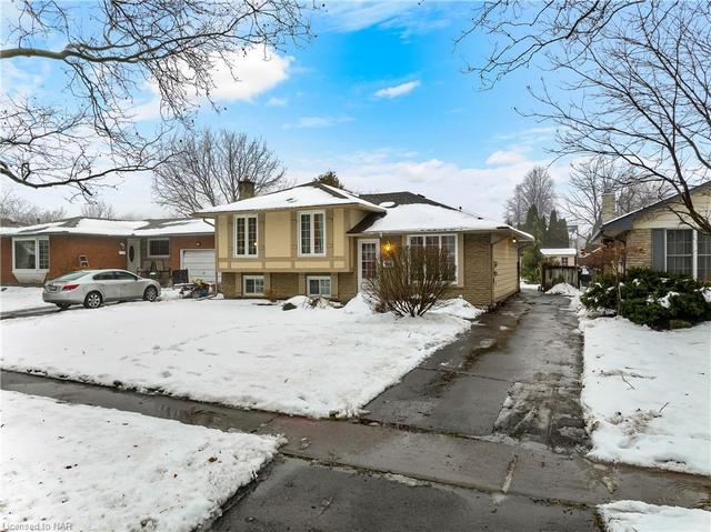 7069 Dolphin Street, House detached with 3 bedrooms, 2 bathrooms and 3 parking in Niagara Falls ON | Image 12
