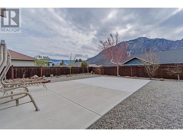 317 2nd Avenue, House detached with 6 bedrooms, 4 bathrooms and 4 parking in Keremeos BC | Image 27