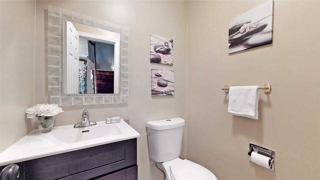 123 Granada Cres, House detached with 3 bedrooms, 4 bathrooms and 5 parking in Toronto ON | Image 6