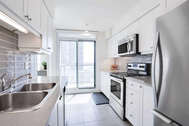 1207 - 25 Lower Simcoe St, Condo with 2 bedrooms, 2 bathrooms and 1 parking in Toronto ON | Image 21