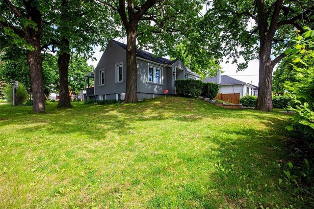 993 Caledonia Rd, House detached with 3 bedrooms, 3 bathrooms and 8 parking in Toronto ON | Image 19