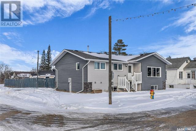 1124 9th Street, House detached with 3 bedrooms, 1 bathrooms and null parking in Perdue SK | Image 3