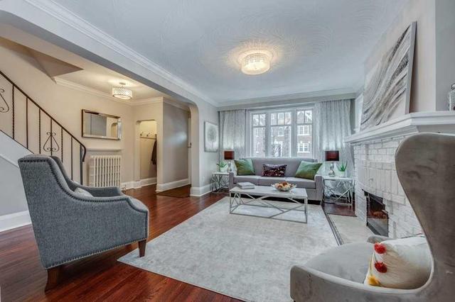 17 Avion Ave, House semidetached with 3 bedrooms, 2 bathrooms and 2 parking in Toronto ON | Image 4