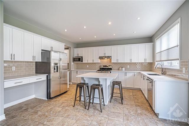 533 Grand Tully Way, House detached with 4 bedrooms, 4 bathrooms and 6 parking in Ottawa ON | Image 12