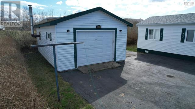 3640 Emerald Street, House detached with 2 bedrooms, 1 bathrooms and null parking in Cape Breton NS | Image 19