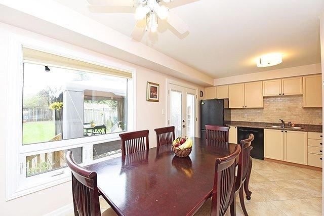 7 Southwell Pl, House semidetached with 3 bedrooms, 3 bathrooms and 3 parking in Brampton ON | Image 10