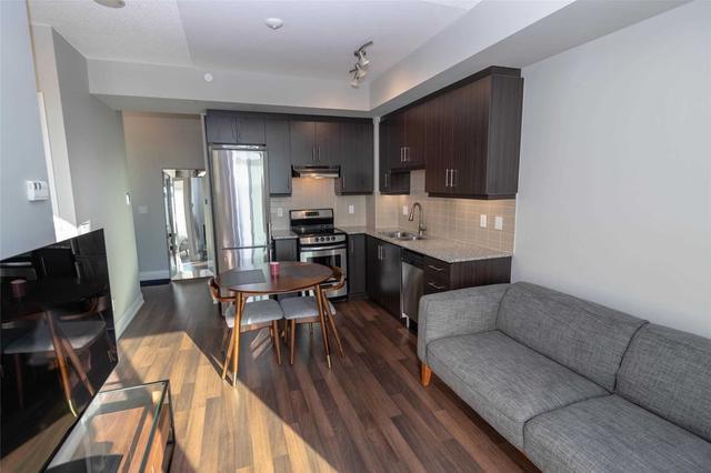 1008 - 68 Canterbury Pl, Condo with 1 bedrooms, 1 bathrooms and 1 parking in Toronto ON | Image 12