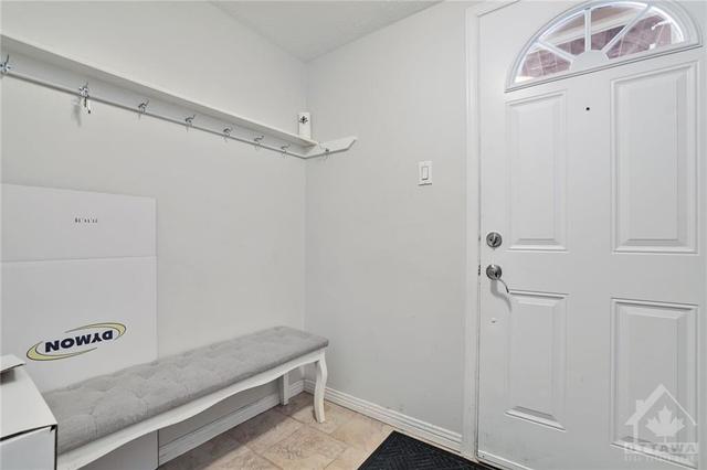 3415 Uplands Drive, Townhouse with 3 bedrooms, 2 bathrooms and 1 parking in Ottawa ON | Image 2