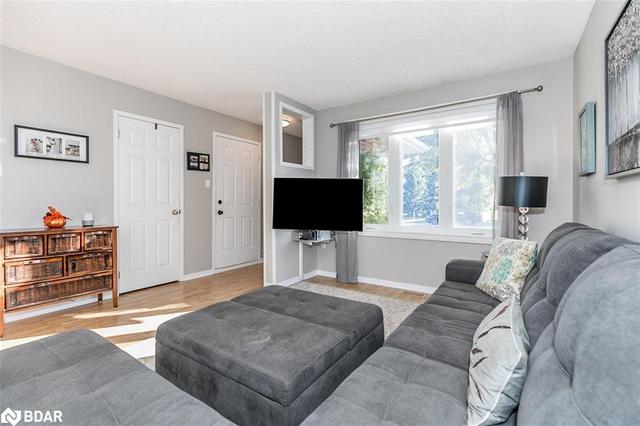 76 Sundew Drive, House detached with 3 bedrooms, 2 bathrooms and 3 parking in Barrie ON | Image 3