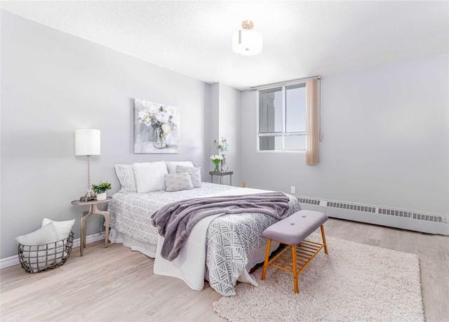225 Harvard Pl, Condo with 2 bedrooms, 2 bathrooms and 1 parking in Waterloo ON | Image 2