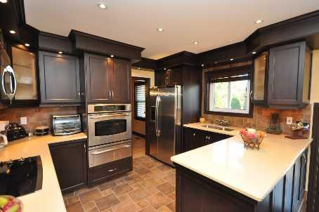 3635 Walnut Grove Rd, House detached with 2 bedrooms, 2 bathrooms and 12 parking in Mississauga ON | Image 4