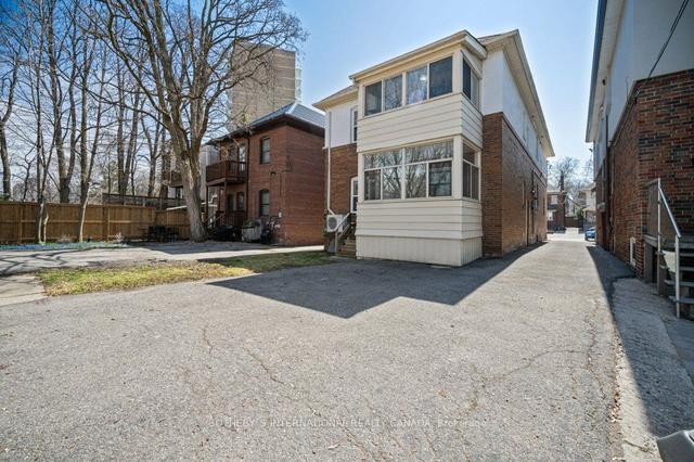 14 Kilbarry Rd, House detached with 4 bedrooms, 3 bathrooms and 5 parking in Toronto ON | Image 11