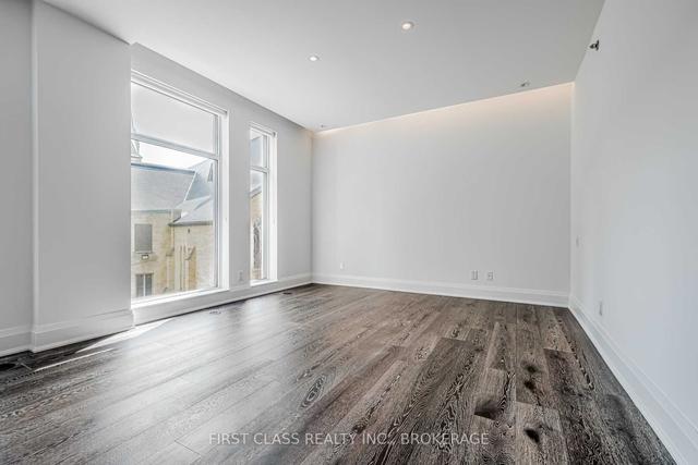 th01 - 63 St Mary St, Townhouse with 3 bedrooms, 3 bathrooms and 2 parking in Toronto ON | Image 20