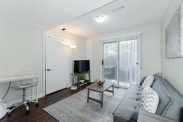 16 - 16 Carleton Pl, Townhouse with 3 bedrooms, 2 bathrooms and 2 parking in Brampton ON | Image 18