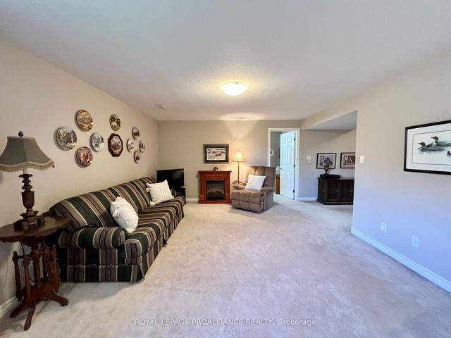 56 Boyce Crt, House detached with 2 bedrooms, 3 bathrooms and 6 parking in Belleville ON | Image 14
