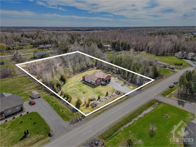 16 Cedar Rail Crescent, House detached with 3 bedrooms, 3 bathrooms and 6 parking in North Grenville ON | Image 27