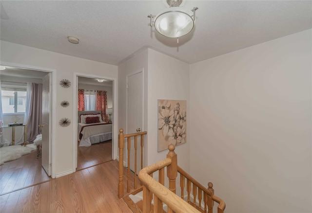 12 Spraggins Lane, Townhouse with 3 bedrooms, 2 bathrooms and 2 parking in Ajax ON | Image 8