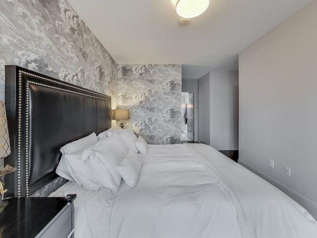 1121 - 560 Front St W, Condo with 3 bedrooms, 2 bathrooms and 2 parking in Toronto ON | Image 16