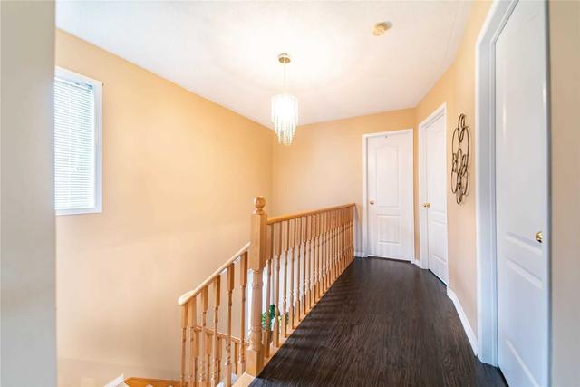 27 Culture Cres, House detached with 3 bedrooms, 3 bathrooms and 6 parking in Brampton ON | Image 15