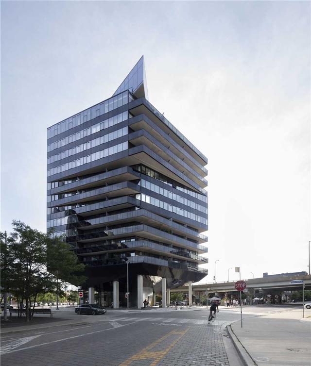 1112 - 21 Lawren Harris Sq, Condo with 1 bedrooms, 1 bathrooms and 0 parking in Toronto ON | Card Image