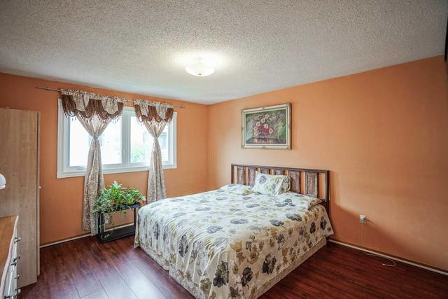 29 Junewood Cres, House detached with 4 bedrooms, 3 bathrooms and 3 parking in Brampton ON | Image 17