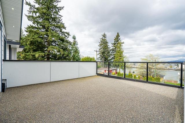 10590 River Road, House detached with 8 bedrooms, 7 bathrooms and 6 parking in Delta BC | Image 28