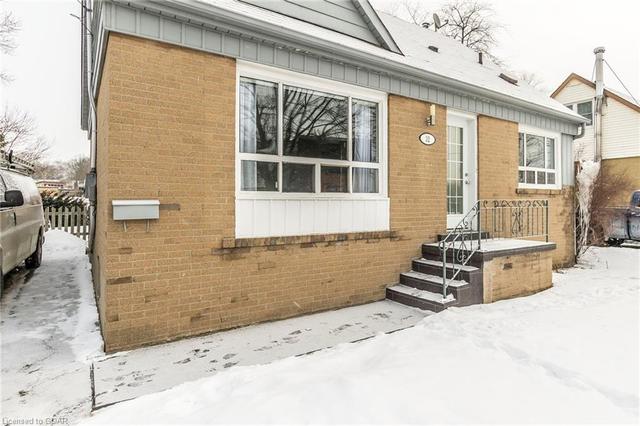 32 Meyer Drive, House detached with 4 bedrooms, 2 bathrooms and 6 parking in Guelph ON | Image 8