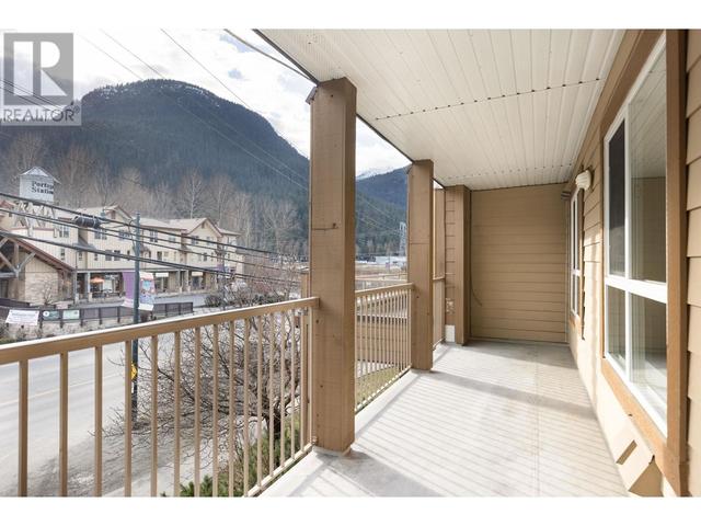205 - 7331 Arbutus Street, Condo with 1 bedrooms, 1 bathrooms and 1 parking in Pemberton BC | Image 18