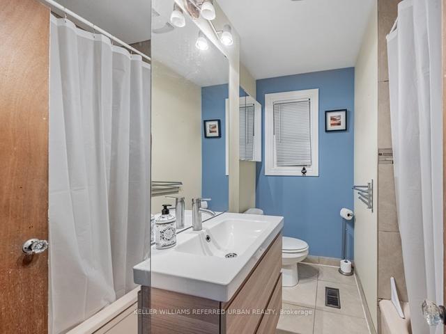 84 Hadrian Dr, House detached with 2 bedrooms, 2 bathrooms and 5 parking in Toronto ON | Image 6