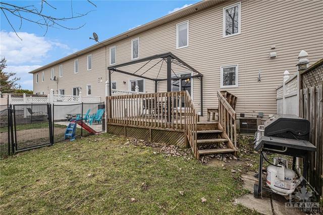 46 Roger Crescent, Townhouse with 3 bedrooms, 2 bathrooms and 3 parking in Casselman ON | Image 27