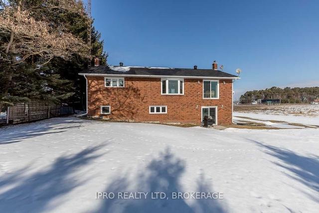 2063 Highway 11, House detached with 2 bedrooms, 1 bathrooms and 8 parking in Oro Medonte ON | Image 35