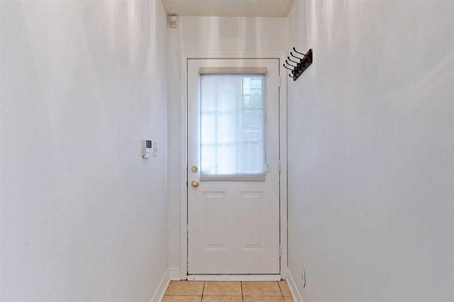 18 - 55 Cedarcroft Blvd, Townhouse with 3 bedrooms, 2 bathrooms and 1 parking in Toronto ON | Image 10