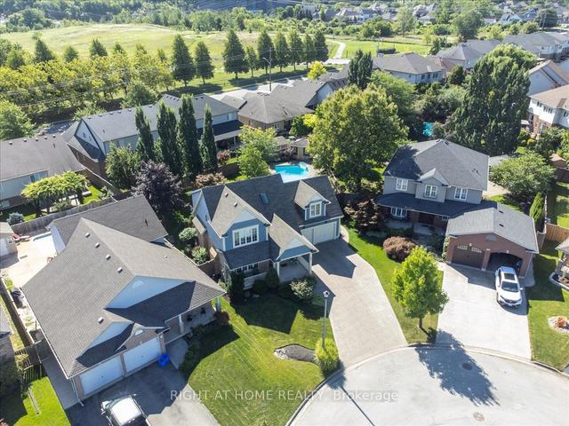 56 Mccaffery Cres, House detached with 3 bedrooms, 4 bathrooms and 6 parking in St. Catharines ON | Image 12