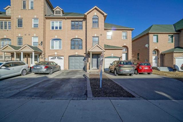 104 Provincial Pl, House attached with 3 bedrooms, 3 bathrooms and 3 parking in Brampton ON | Image 1