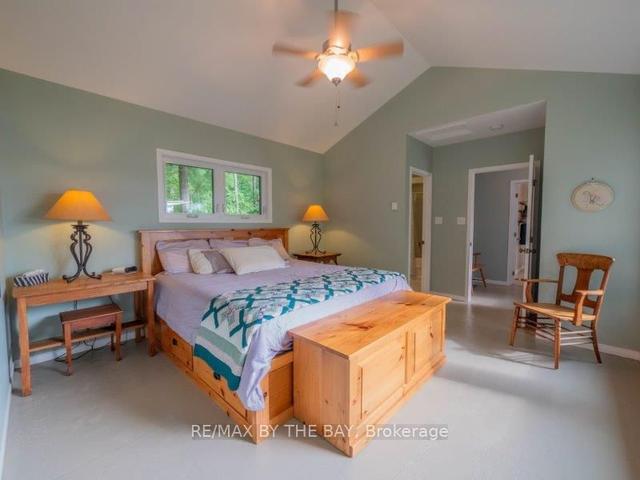15574 Georgian Bay Shore, House detached with 4 bedrooms, 2 bathrooms and 0 parking in Georgian Bay ON | Image 16