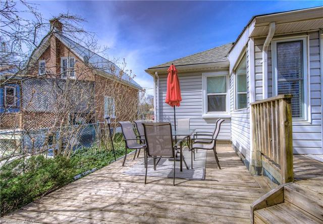 85 Stirling Avenue S, House detached with 2 bedrooms, 2 bathrooms and 4 parking in Kitchener ON | Image 17