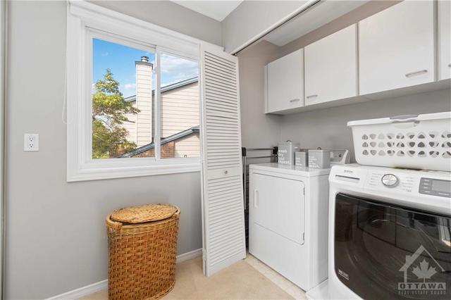 321 Knudson Drive, Townhouse with 3 bedrooms, 3 bathrooms and 3 parking in Ottawa ON | Image 18