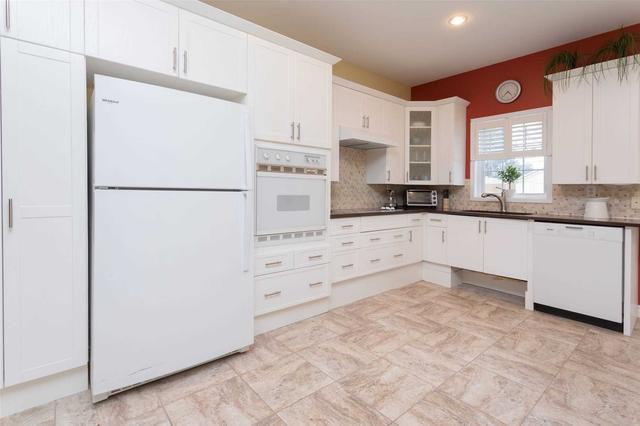 76 Sundridge St, House detached with 2 bedrooms, 3 bathrooms and 7 parking in Brampton ON | Image 13