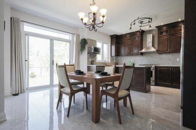 44 Ivy Glen Dr, House detached with 5 bedrooms, 5 bathrooms and 6 parking in Vaughan ON | Image 3