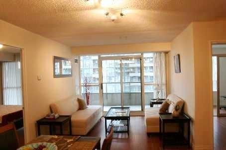 1907 - 23 Hollywood Ave, Condo with 2 bedrooms, 2 bathrooms and 1 parking in Toronto ON | Image 4