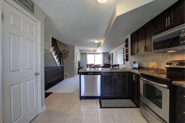 70 - 1380 Costigan Rd, Townhouse with 2 bedrooms, 3 bathrooms and 1 parking in Milton ON | Image 3