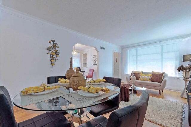 20 Noreen Dr, House detached with 2 bedrooms, 2 bathrooms and 3 parking in Toronto ON | Image 28
