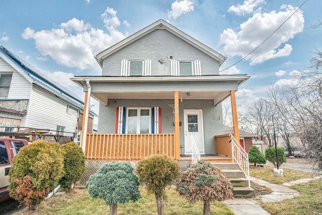 23 Albany St, House detached with 3 bedrooms, 2 bathrooms and 5 parking in Oshawa ON | Image 1