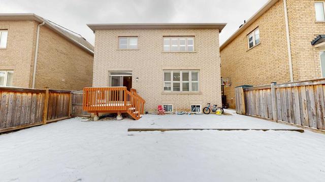 30 Deseronto St, House detached with 4 bedrooms, 4 bathrooms and 4 parking in Brampton ON | Image 12