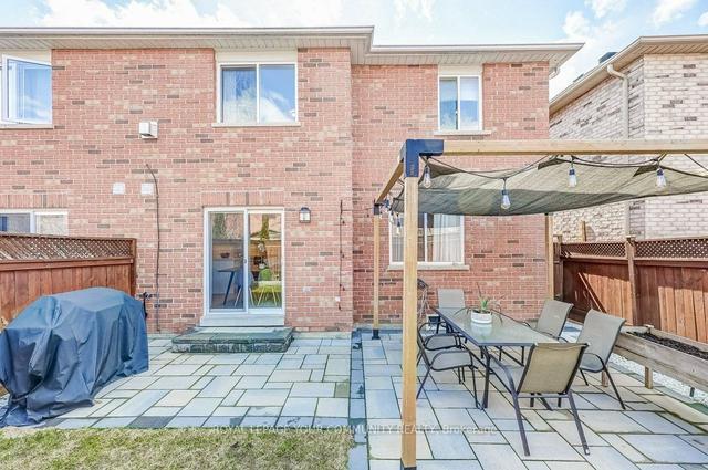 156 Flagstone Way, House semidetached with 3 bedrooms, 3 bathrooms and 3 parking in Newmarket ON | Image 31