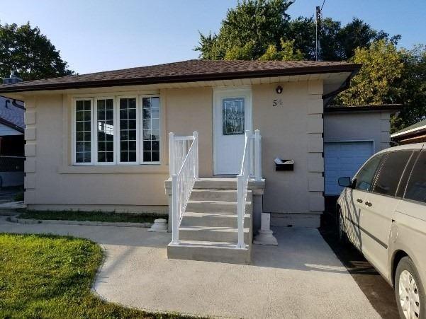 Apt - 54 Fordwich Cres, House detached with 4 bedrooms, 1 bathrooms and 1 parking in Toronto ON | Image 1
