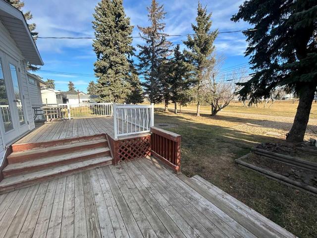 5021 46 Street, House detached with 3 bedrooms, 2 bathrooms and 4 parking in Daysland AB | Image 7